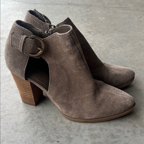Franco Sarto Shoes - Franco Sarto Women's Ellia Shoes Taupe Side Zipper Booties With Heel, sz 8 🍒